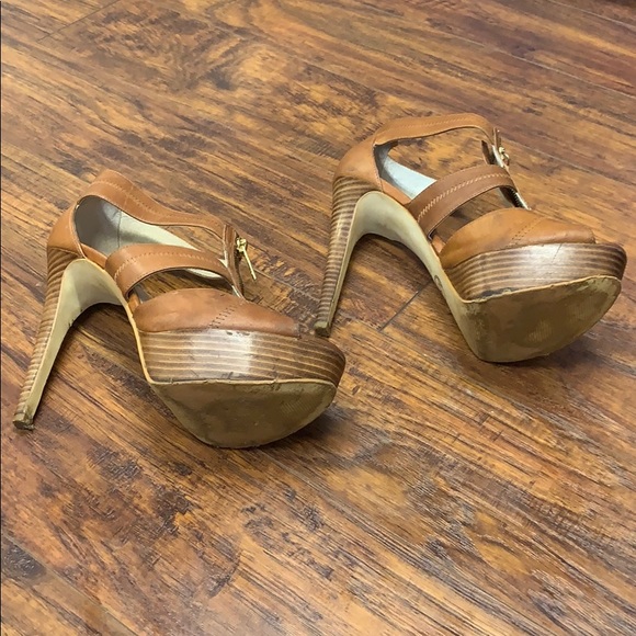 Michael Kors Berkeley T-Strap size 71/2 - Picture 2 of 5